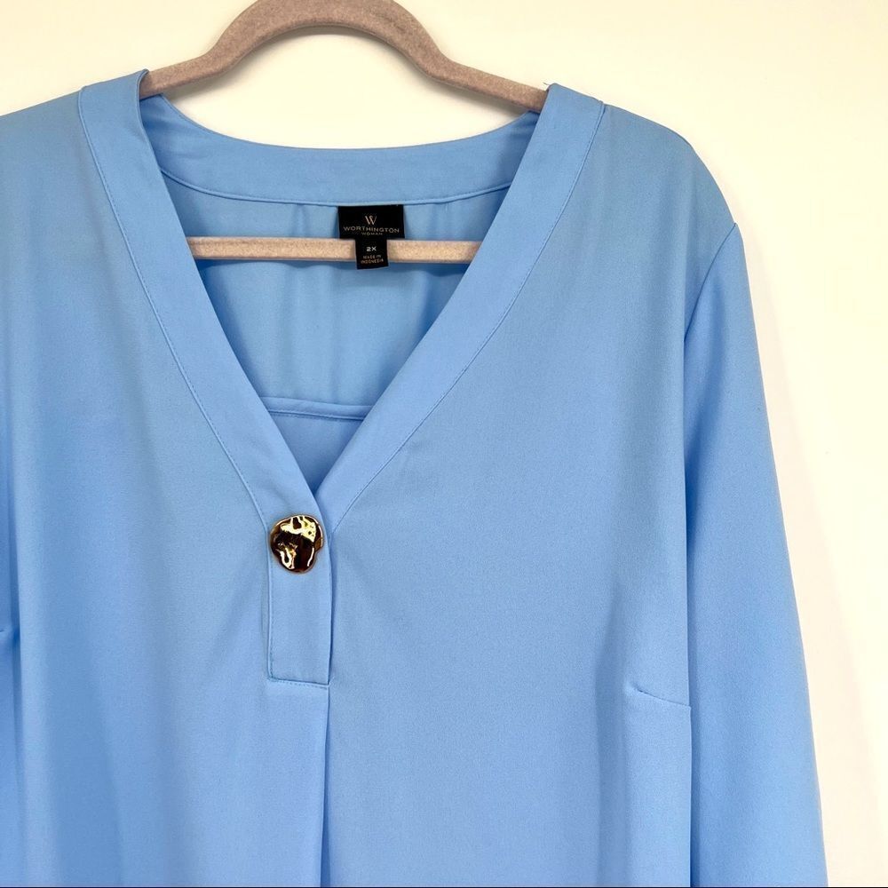W Worthington Woman Blue V-neckline Hammered Button Quarter Sleeve Blouse - Picture 2 of 10